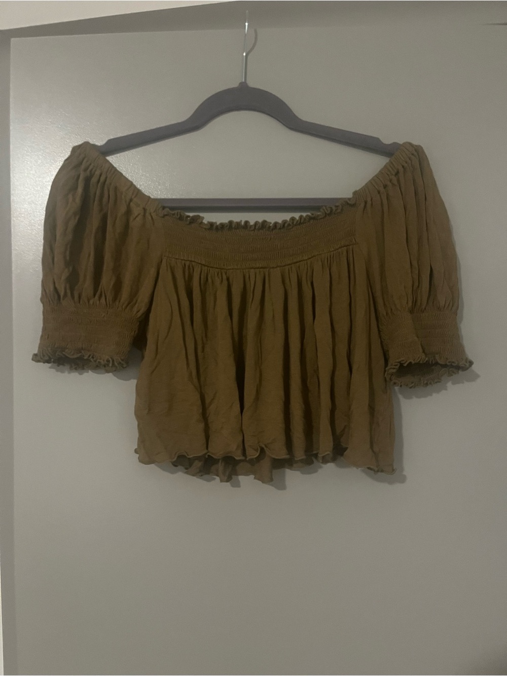 Urban Outfitters Women’s Off-Shoulder Smocked Puff Sleeve Top - Size S